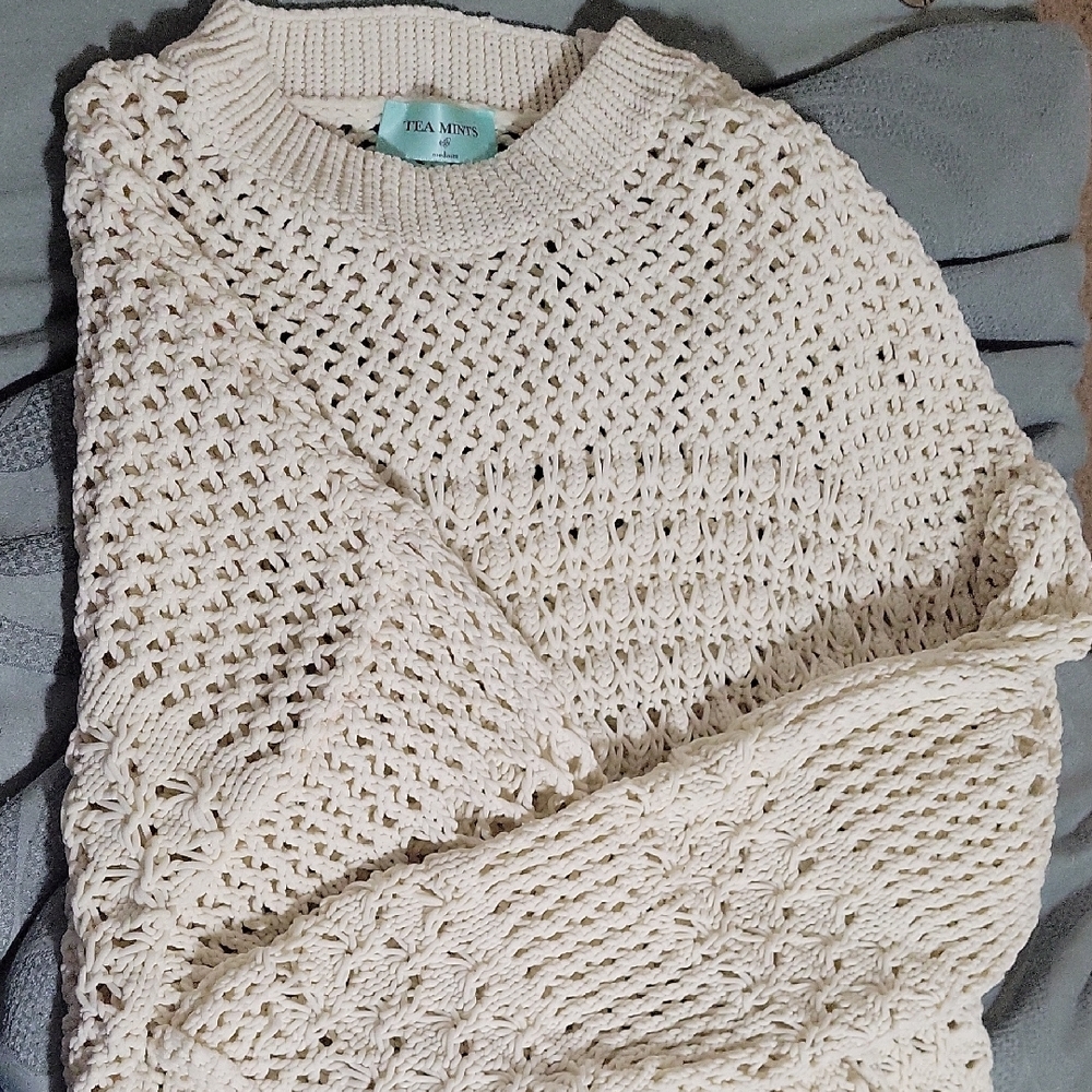 Tea Mints Cream Sweater for Women- Size M